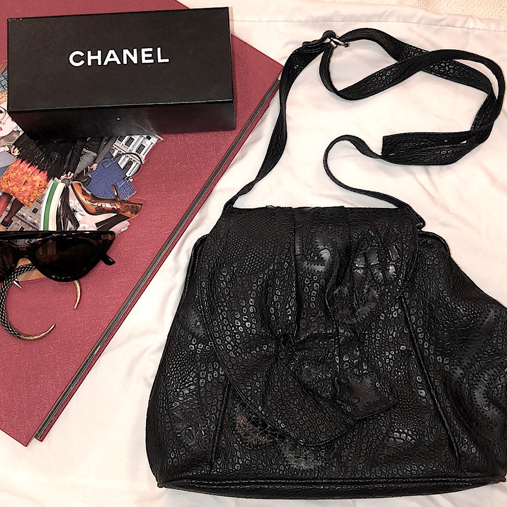 Vintage black handbag